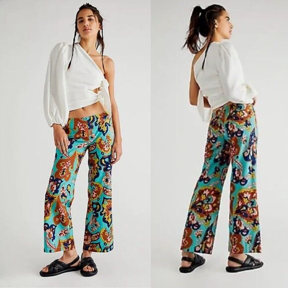 Free People Down & Out Floral Printed Flared Trousers Blue US 6 NEW - Picture 1 of 4